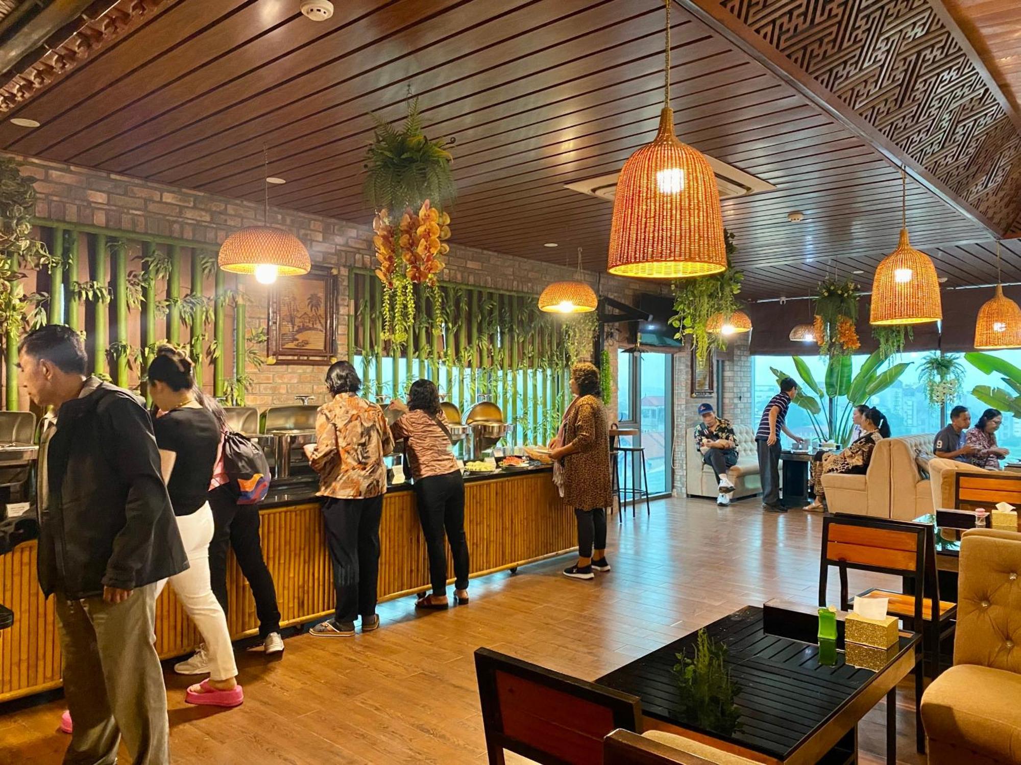Kawasaki Noi Bai Airport Hotel Exteriör bild