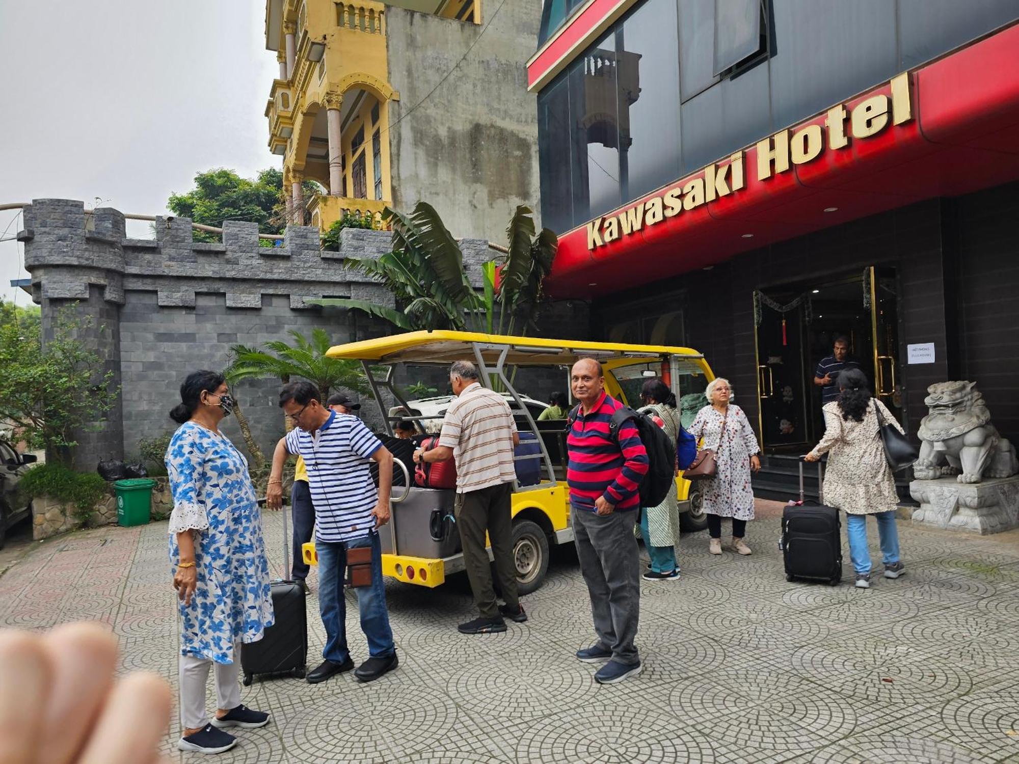 Kawasaki Noi Bai Airport Hotel Exteriör bild