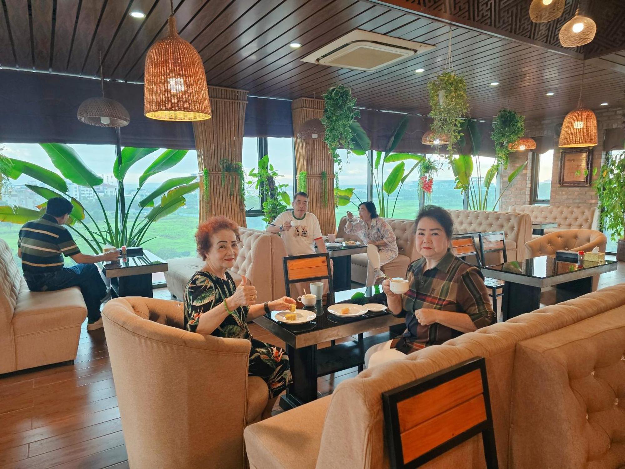 Kawasaki Noi Bai Airport Hotel Exteriör bild